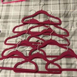 Pack of 21 velvet pink hangers with silver hanger